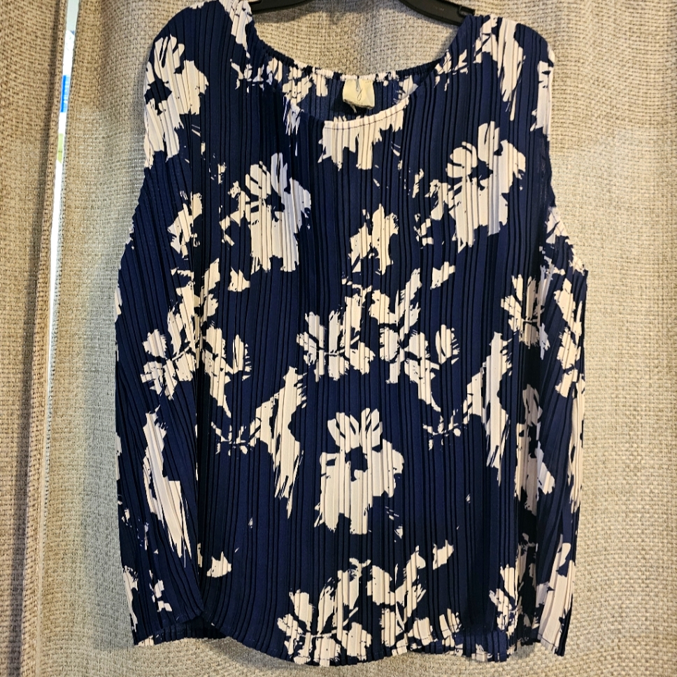Joie Sleeveless Silky Blouse Blue And White Floral Print Pleated Xl
